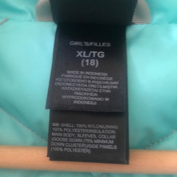 North Face Puffer Jacket - Picture 5 of 5